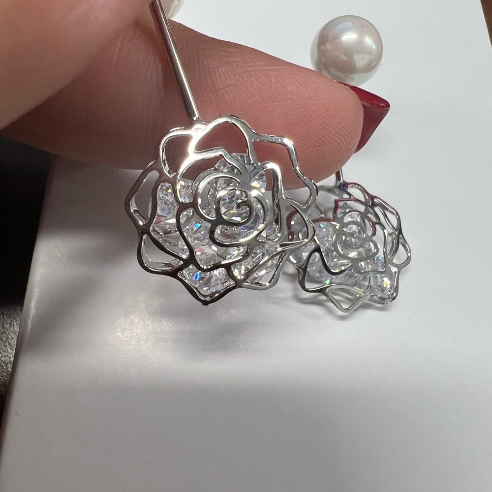 Stunning silver rose fashion earrings